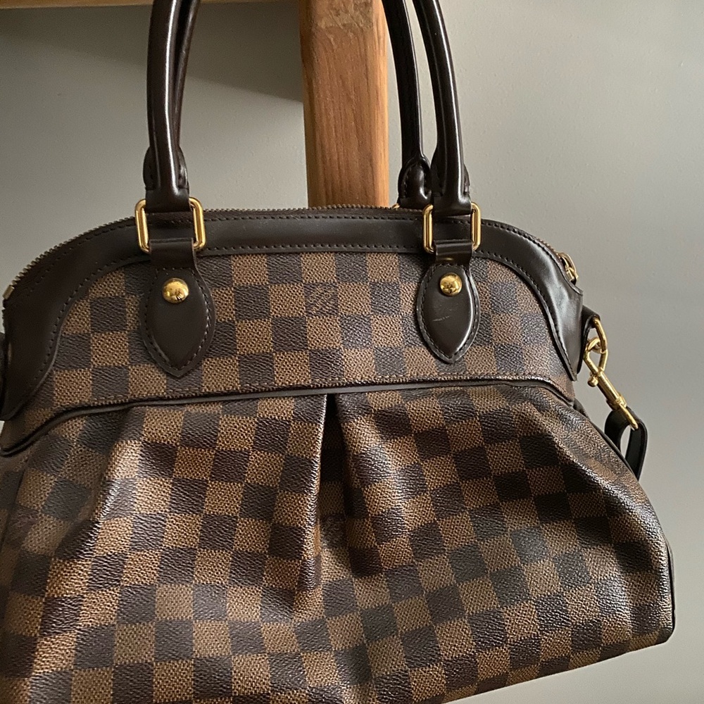 Louis Vuitton Trevi Damier